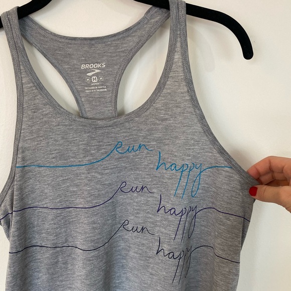 “Run Happy” Brooks Tank - Picture 3 of 5